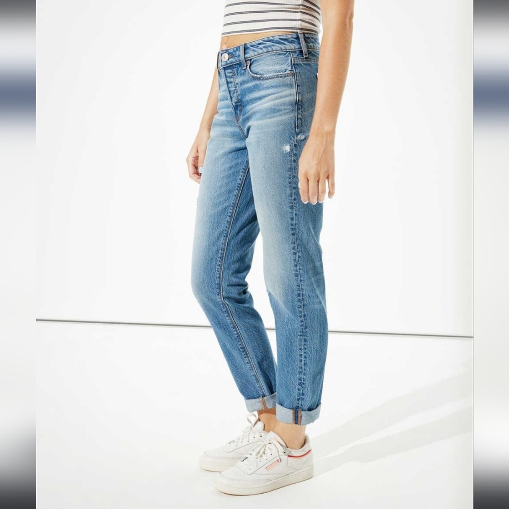🆕️American Eagle TOMGIRL Medium Vintage Wash (SHORT)